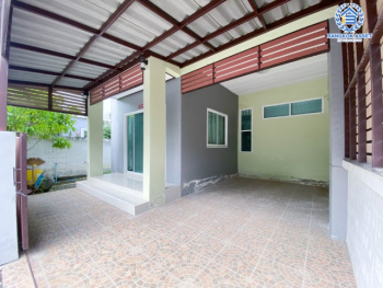 *****ทาวน์เฮ้าส์มือสอง โครงการ บัวทองธานี พาร์ควิลล์ 12 กาญจนาภิเษก หลังมุม! บนเนื้อที่ 28 ตร.ว. ฟังก์ชัน 3 ห้องนอน 2 ห้องน้ำ 1 ที่จอดรถ แถมฟรี! เครื่องปรับอากาศ เครื่องทำน้ำอุ่น ไม่เคยเข้าอยู่ ใกล้เซ็นทรัลเวสต์เกต เพียง 5 นาทีก็ถึงรถไฟฟ้าสายสีม่วง "สถานีบางพลู"